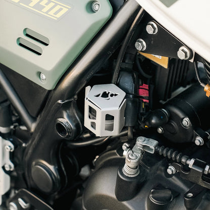Royal Enfield Scram 440 Oil Cap & Master Cylinder Guard Combo Kit - Silver