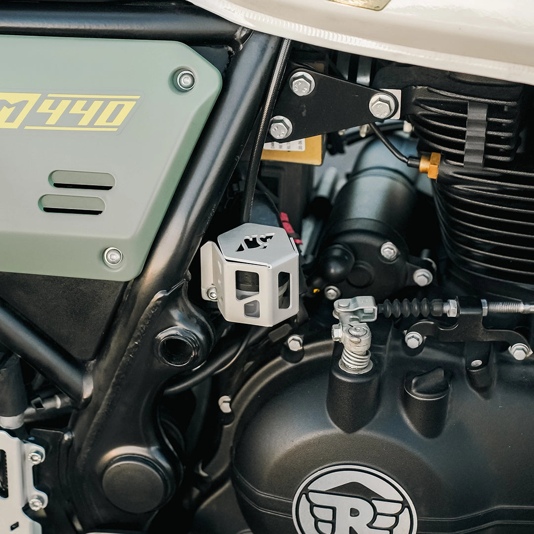 Royal Enfield Scram 440 Oil Cap & Master Cylinder Guard Combo Kit - Silver