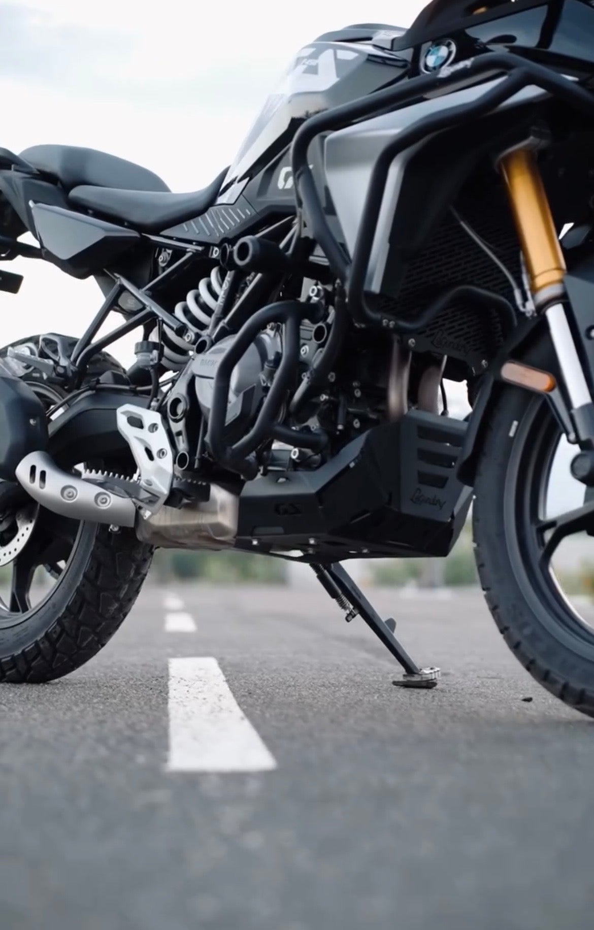 BMW F450 GS Bash Plate Black - Engine Skid Plate