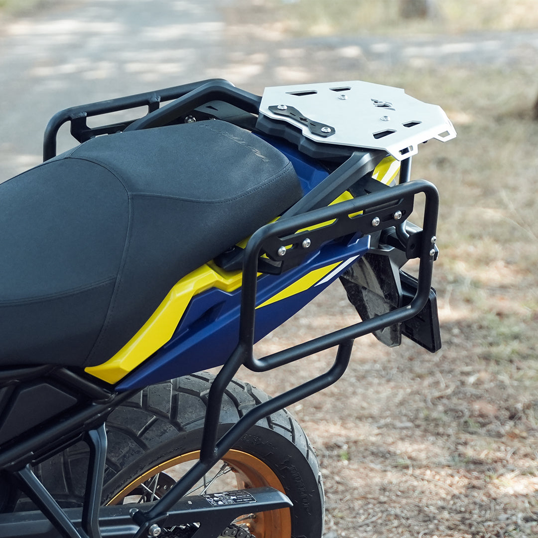 Suzuki V-Strom 800DE pannier stay mounted on motorcycle