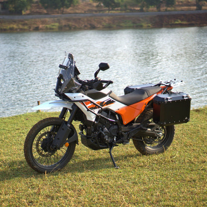 KTM 390 Adventure 2025 aluminium panniers view 6